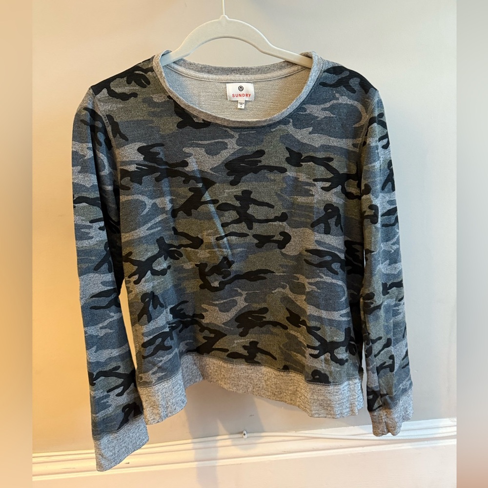 Sundry size 2 sweatshirt. Thin. Zippers on side.